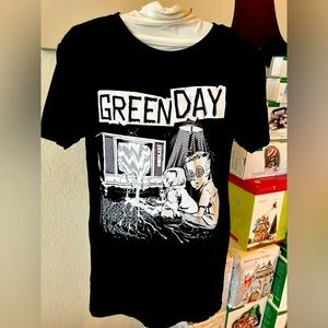 Green Day band T-shirt
